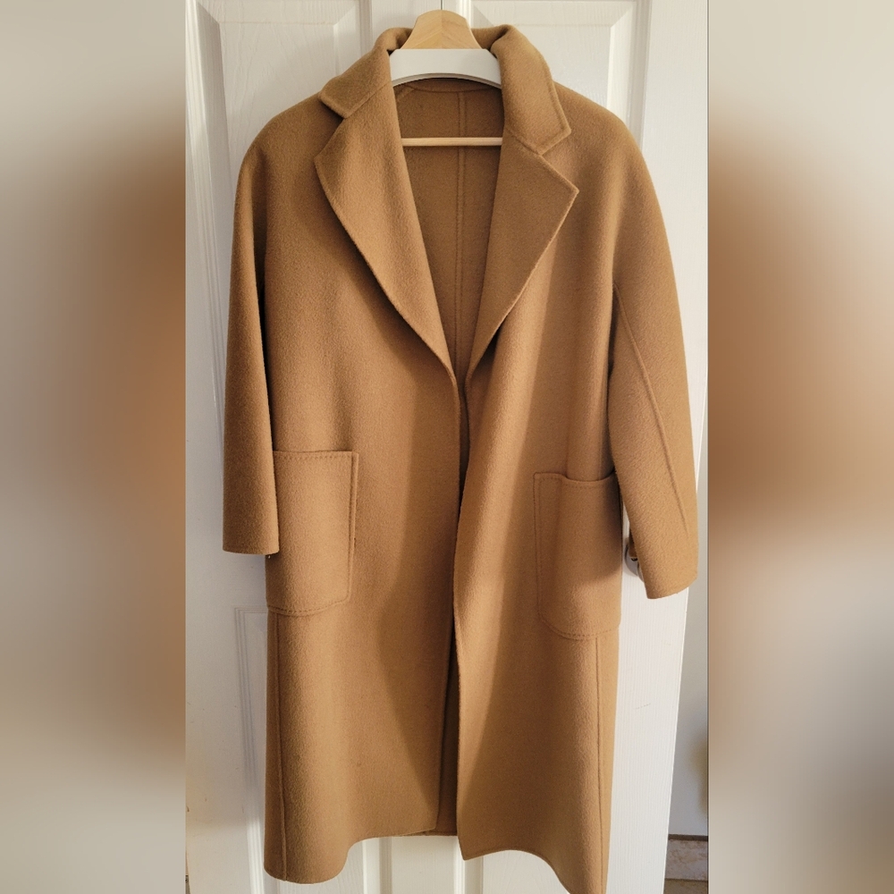 Elegant Tan Women's Coat - Picture 7 of 7
